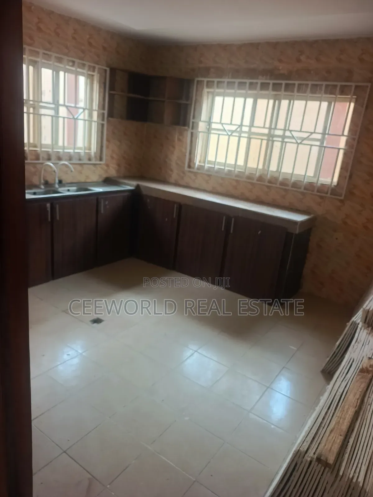 4bdrm Duplex in Oluyole Main Estate for rent