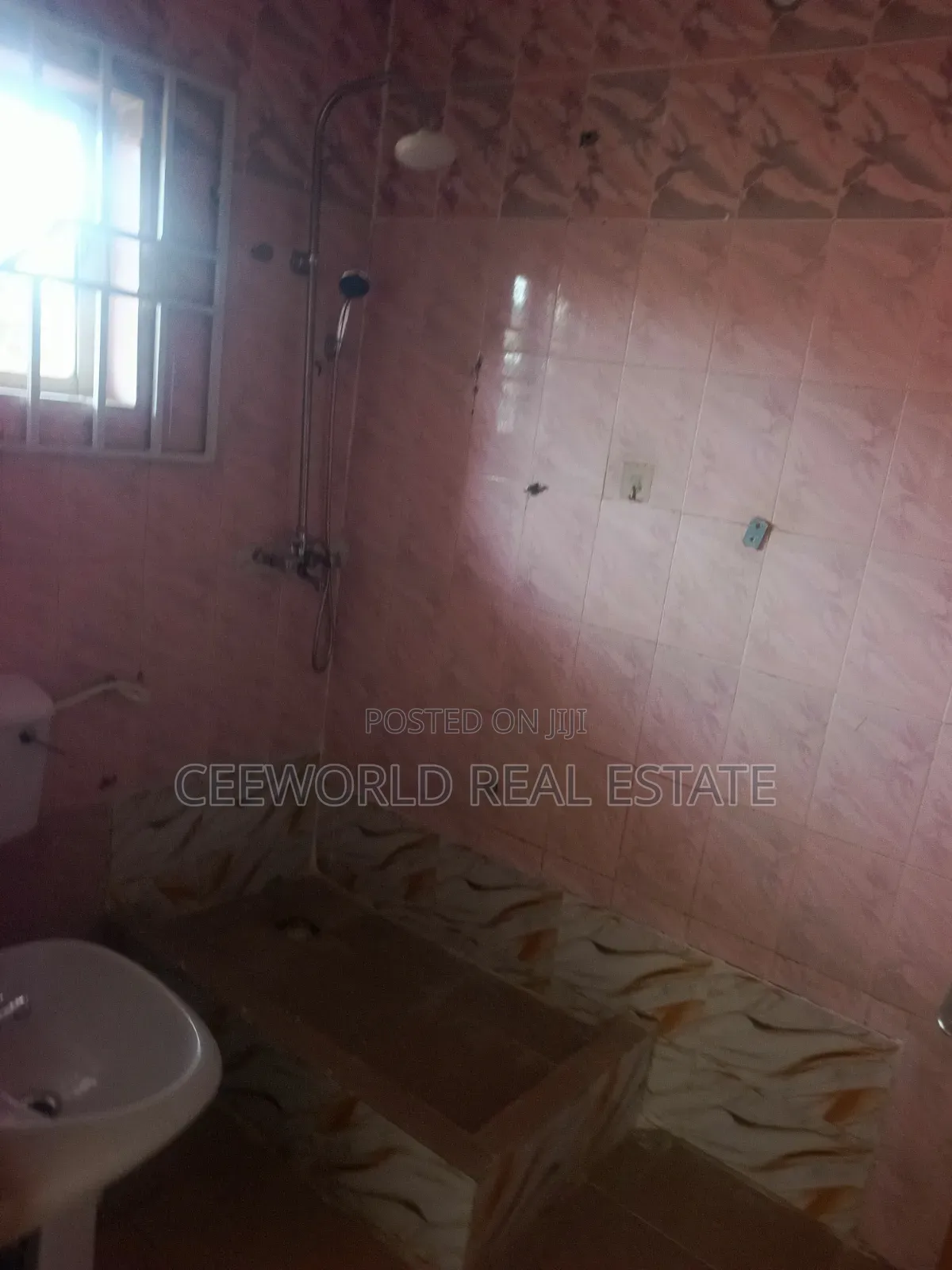 4bdrm Duplex in Oluyole Main Estate for rent