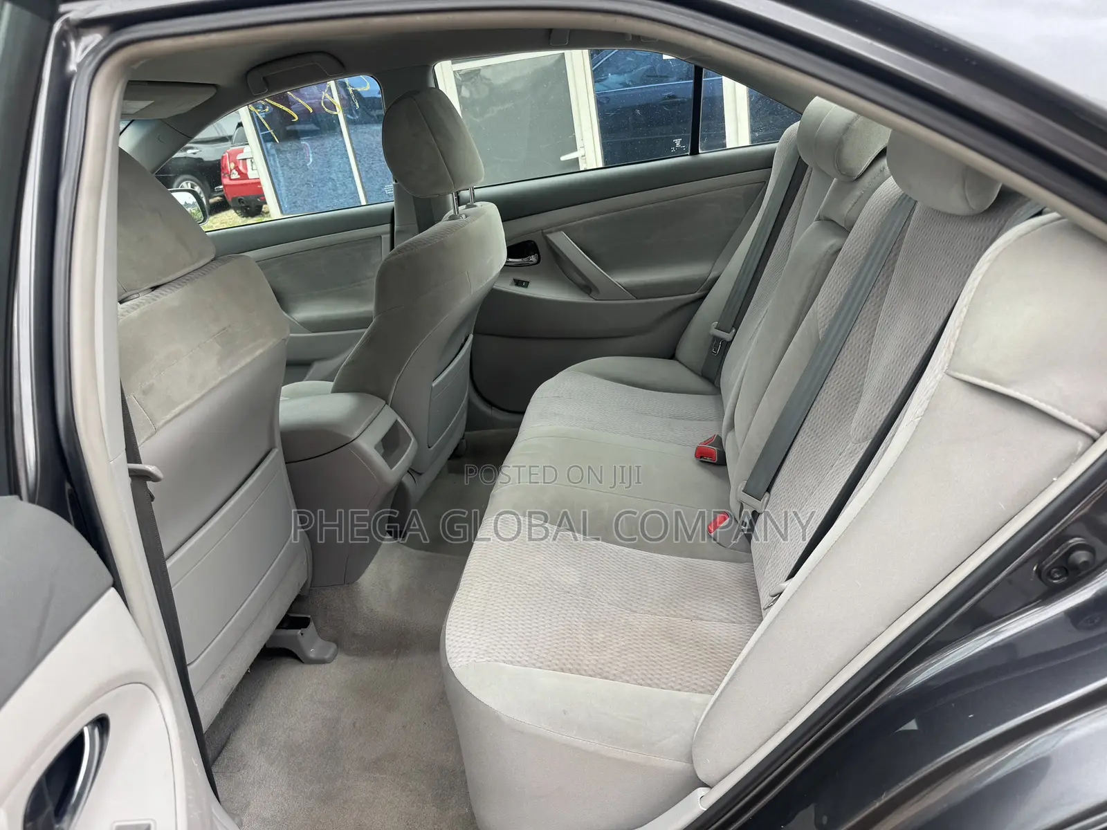 Toyota Camry LE 4dr Sedan (2.5L 4cyl 6AM) 2010 Gray