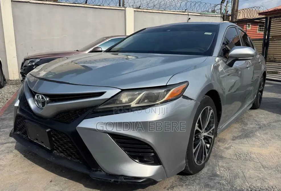 Toyota Camry 2018 Gray