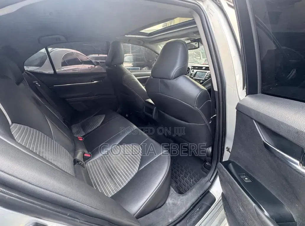 Toyota Camry 2018 Gray
