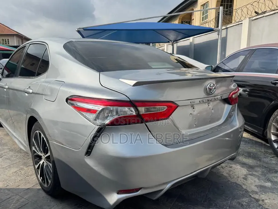 Toyota Camry 2018 Gray
