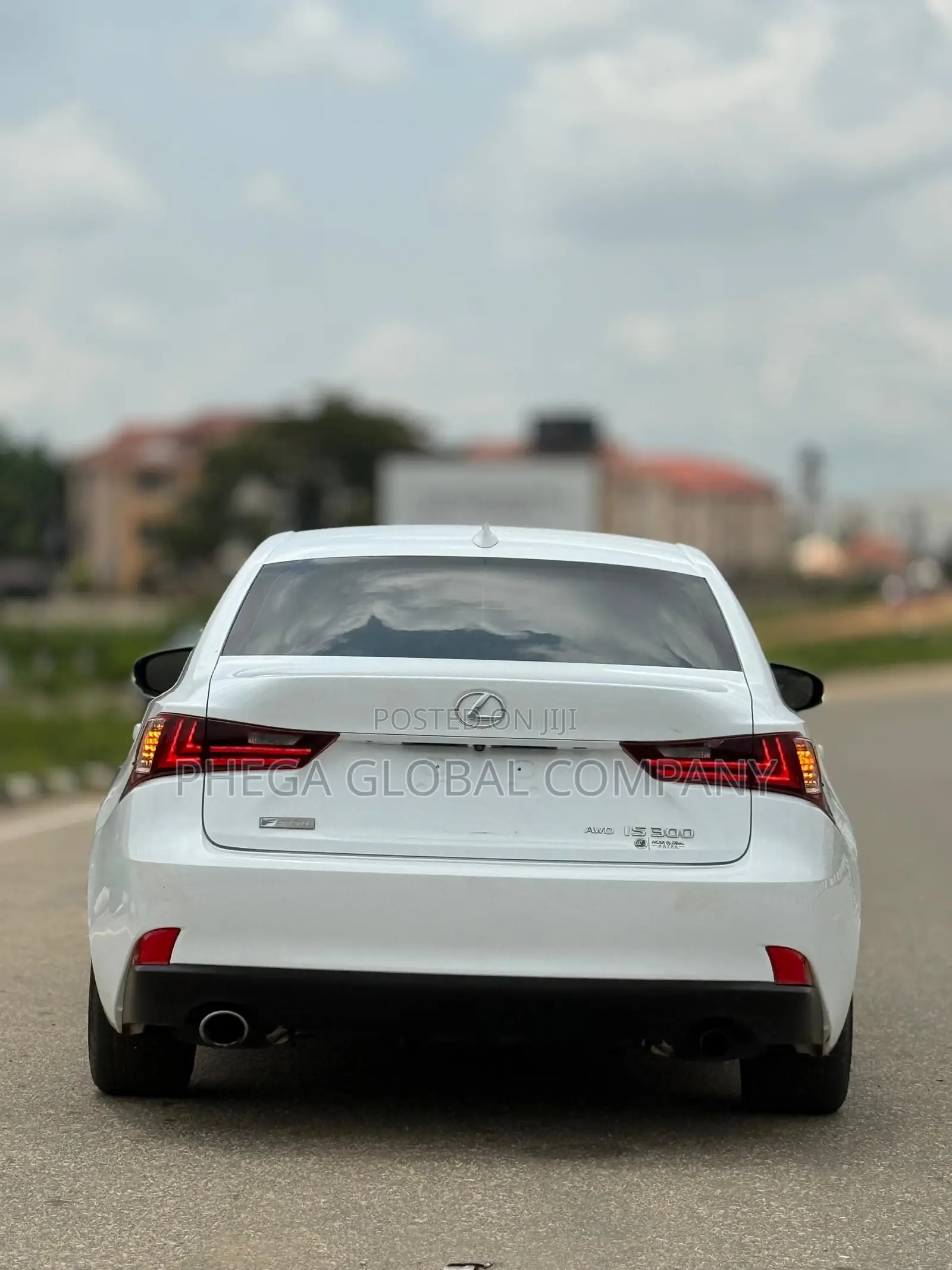 Lexus IS 300 AWD 2016 White