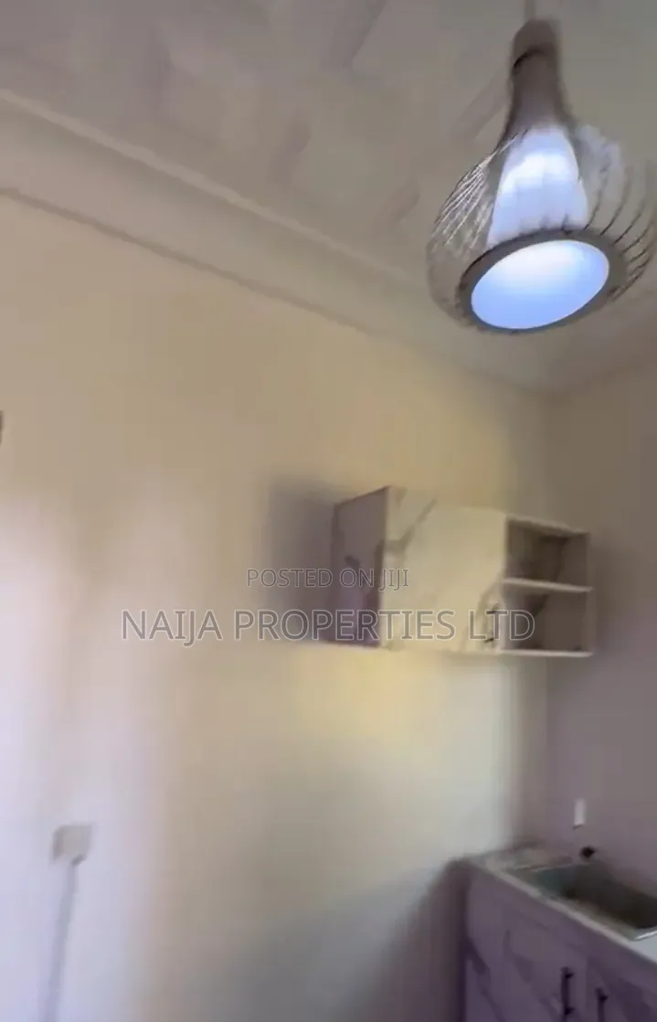 Mini Flat in Idado for rent