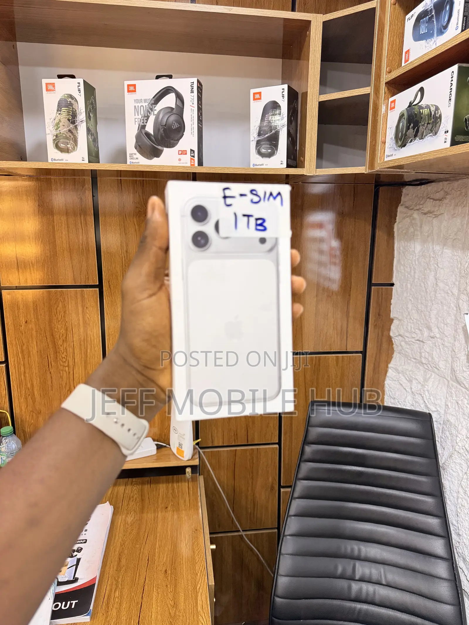 New Apple iPhone 17 Pro Max 1 TB Silver