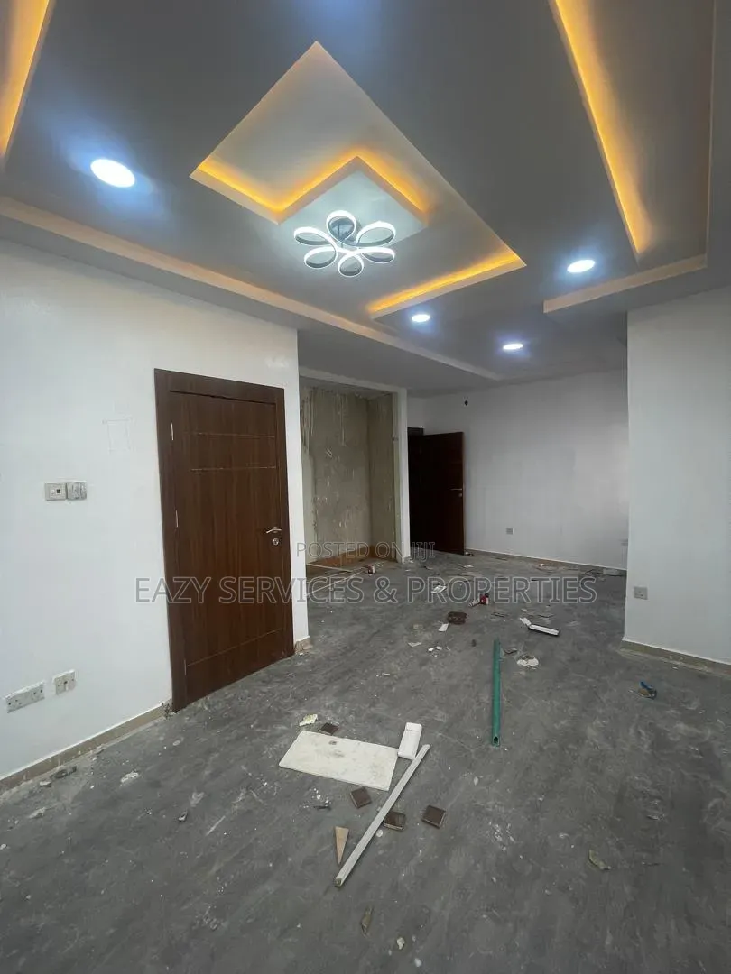 4bdrm Duplex in Gated And Secured, Lekki Phase 1 for rent