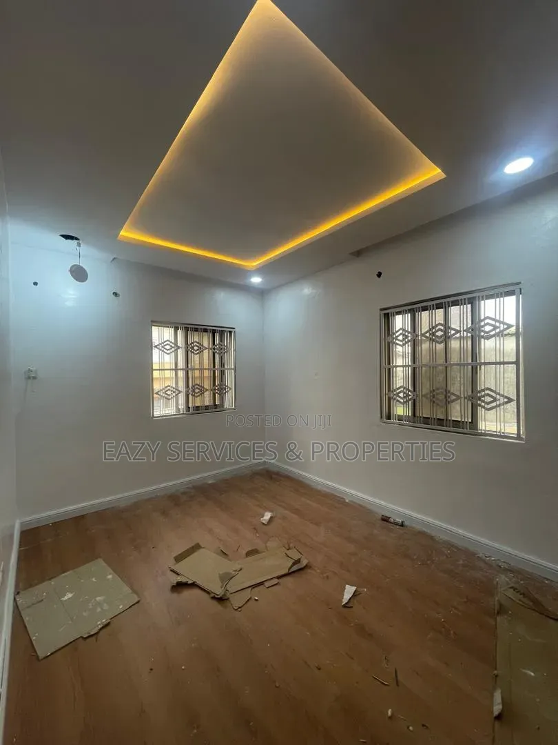 4bdrm Duplex in Gated And Secured, Lekki Phase 1 for rent