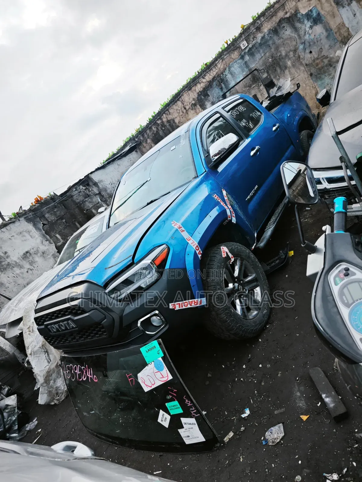 Toyota Tacoma 2016 Windscreen Glass Available Installed at Chimatex