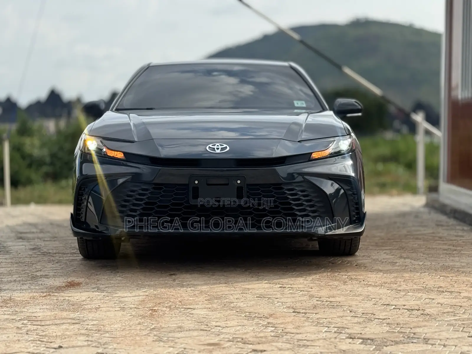 Toyota Camry Hybrid SE 2024 Matt Black