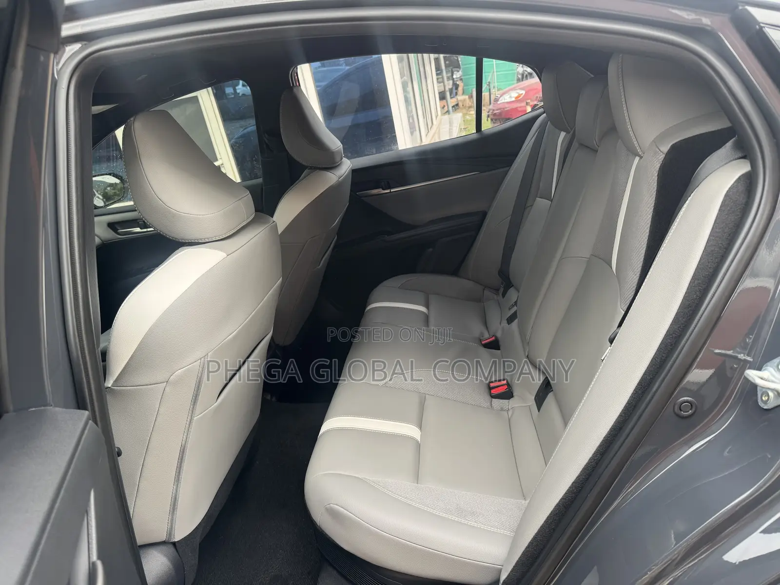 Toyota Camry Hybrid SE 2024 Matt Black