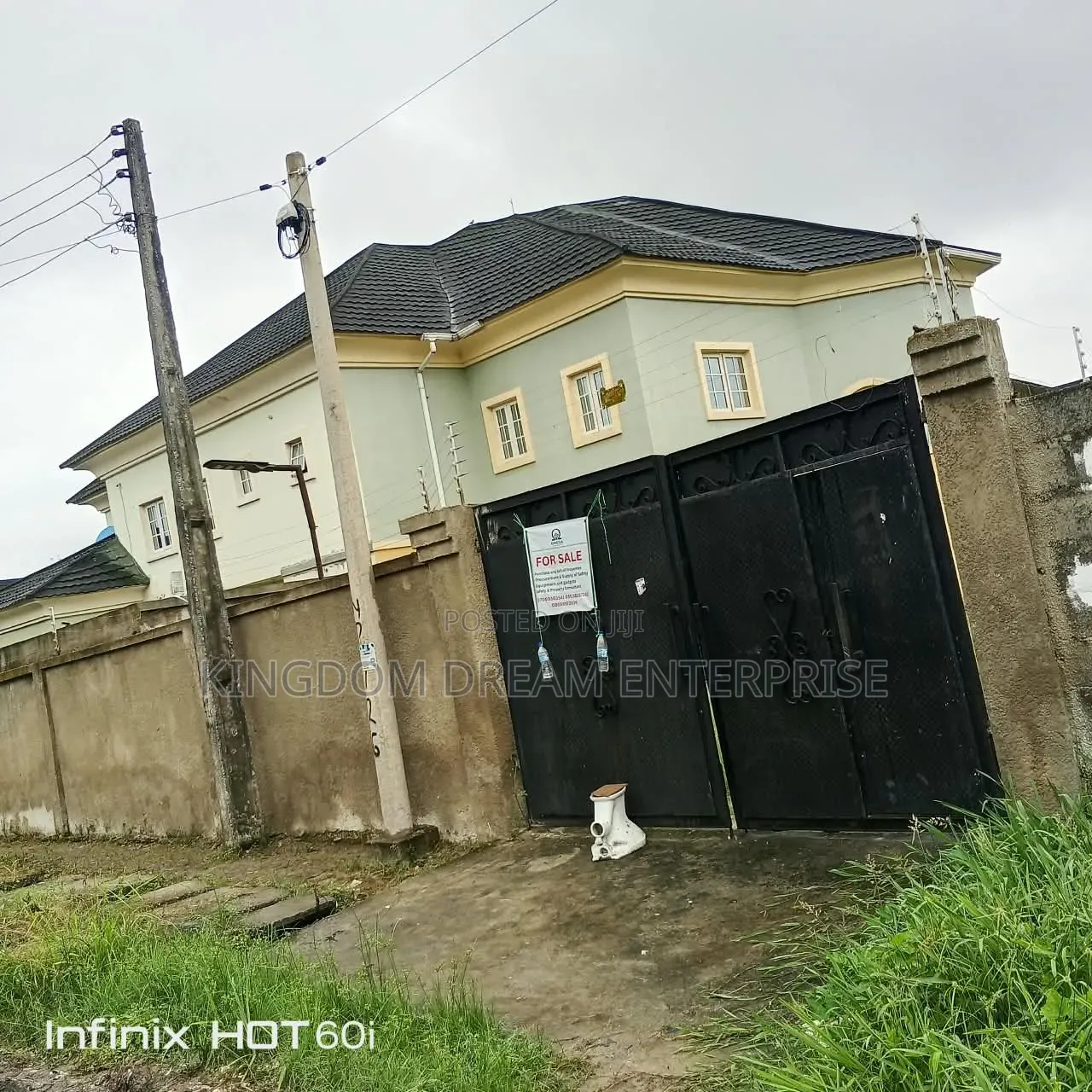 4bdrm Duplex in Silverland Estate for sale