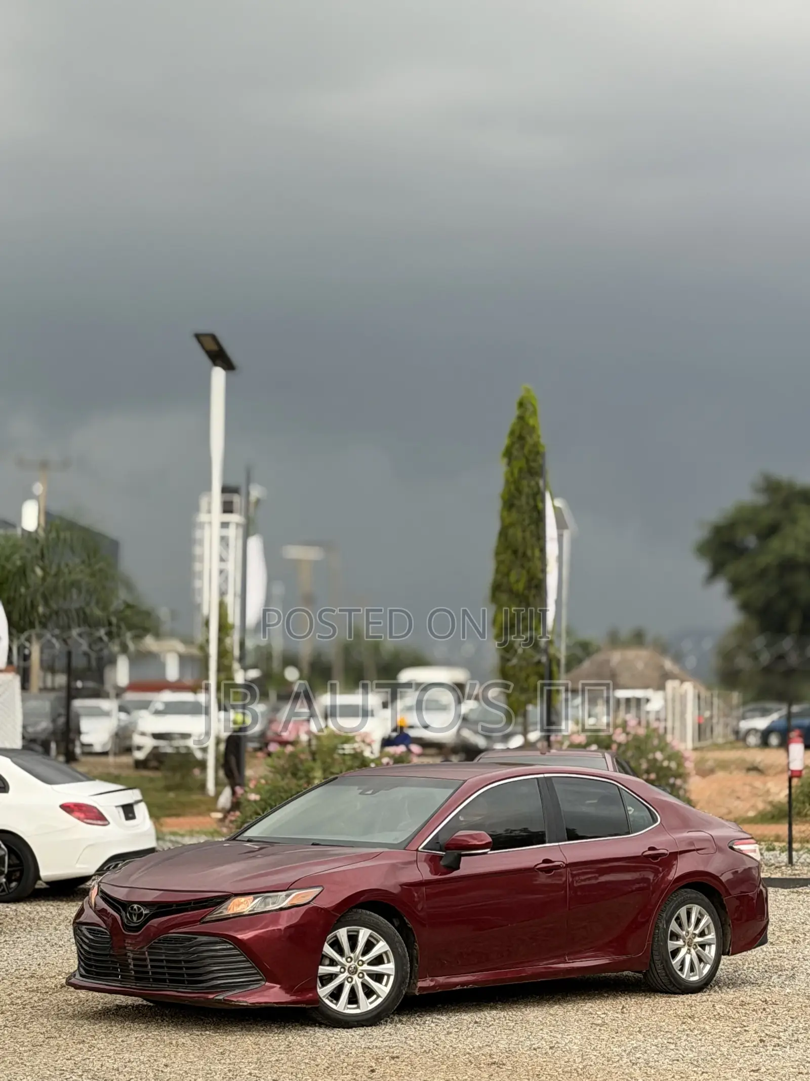 Toyota Camry LE (2.5L 4cyl 8A) 2019 Red
