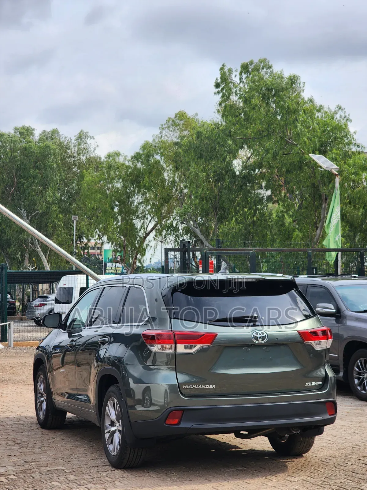 Toyota Highlander XLE 2019 Green