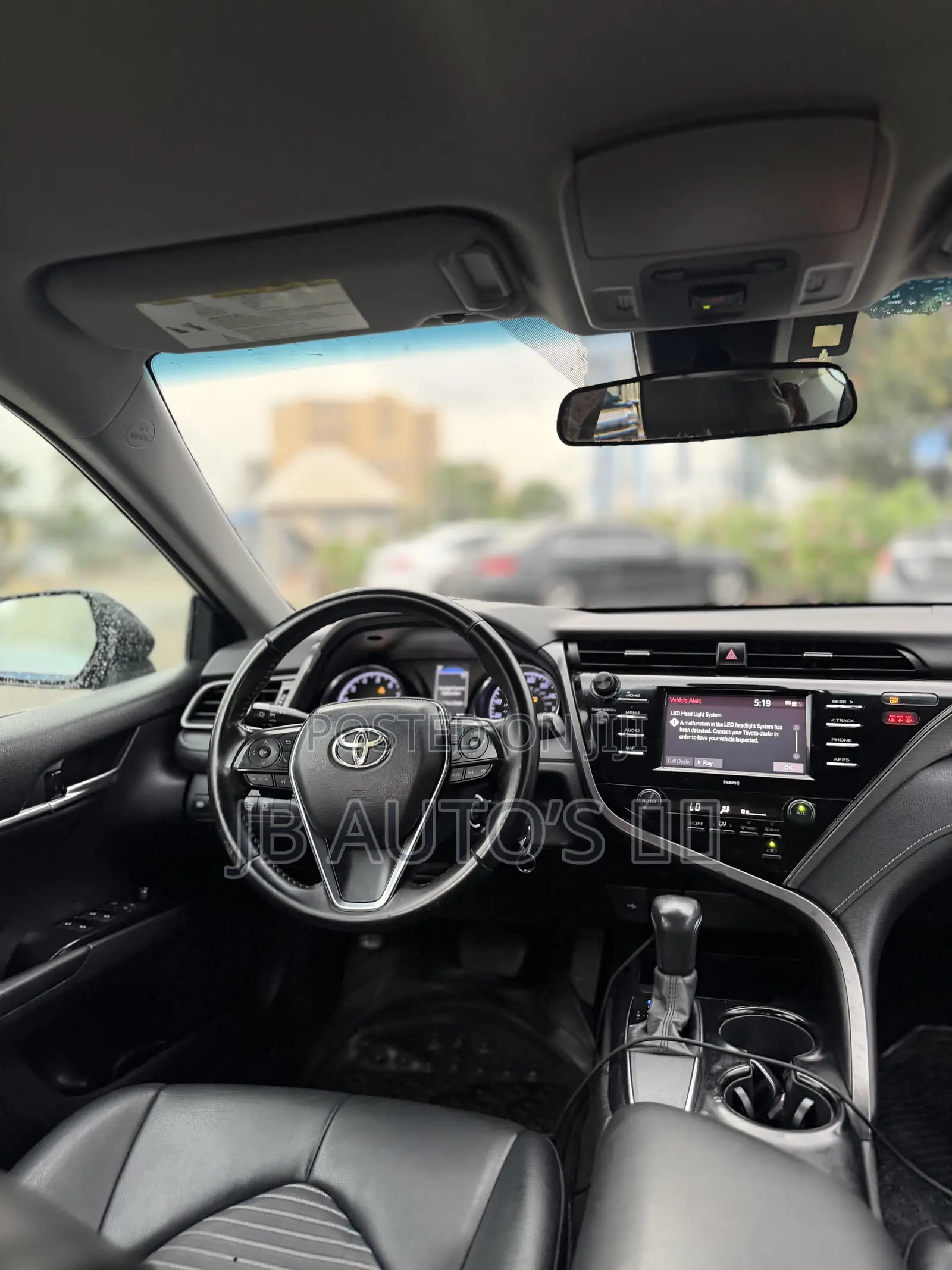 Toyota Camry SE FWD 2020 Blue