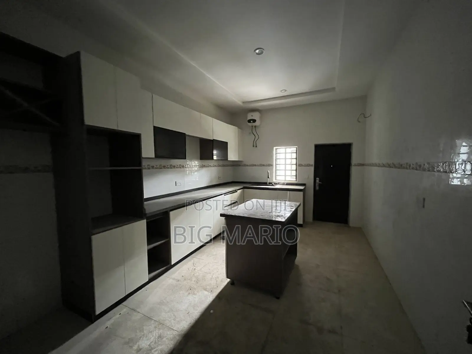 3bdrm Block of Flats in Guzape for sale