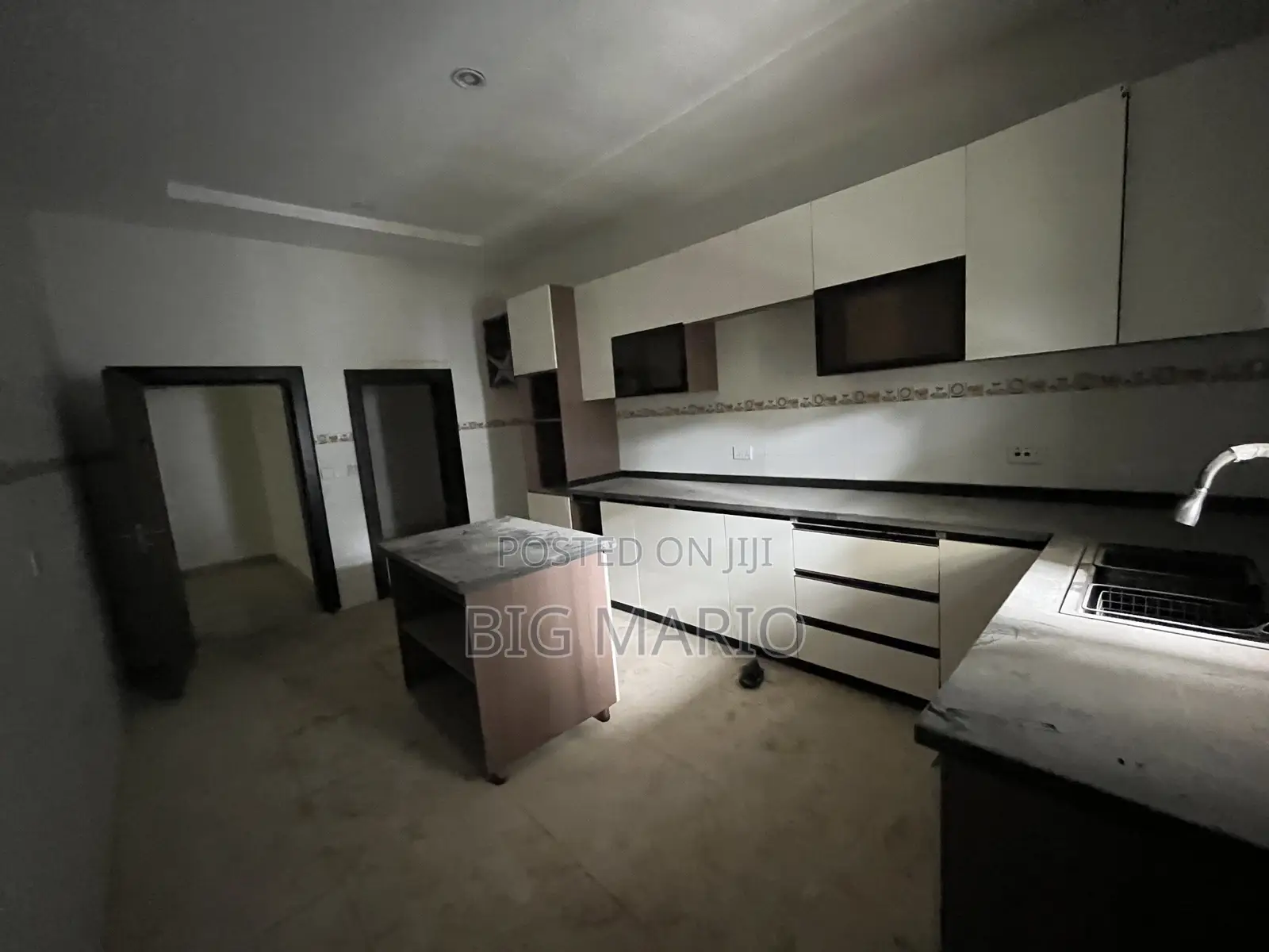 3bdrm Block of Flats in Guzape for sale