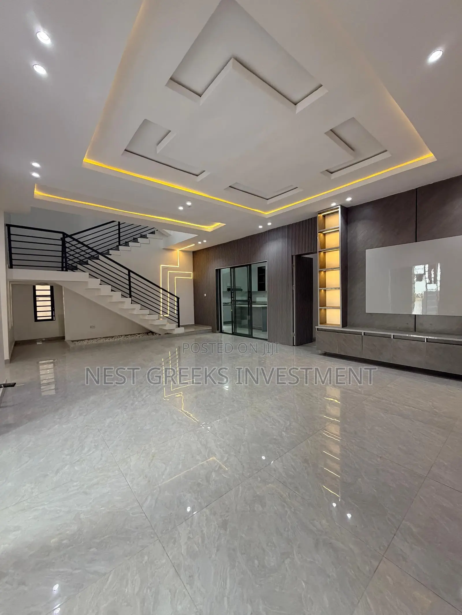 4bdrm Duplex in Ogba for sale