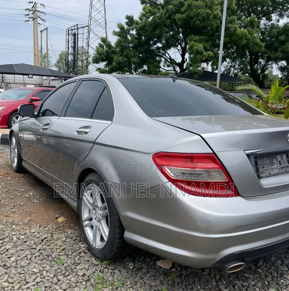 Mercedes-Benz C300 Luxury Sedan RWD (3.0L 6cyl 7A) 2010 Gray
