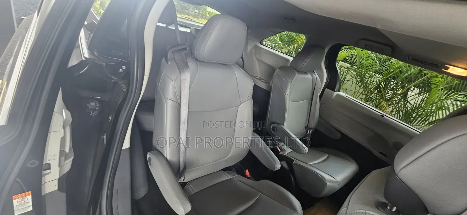New Toyota Sienna 2025 Black