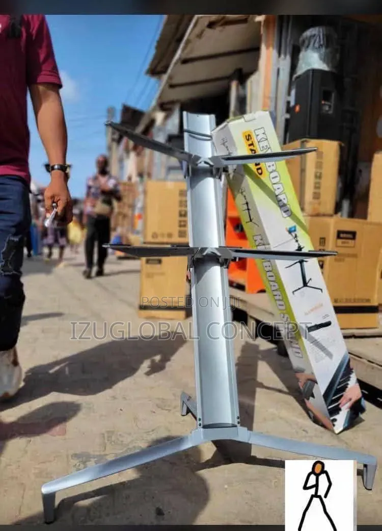 Step Keyboard Stand
