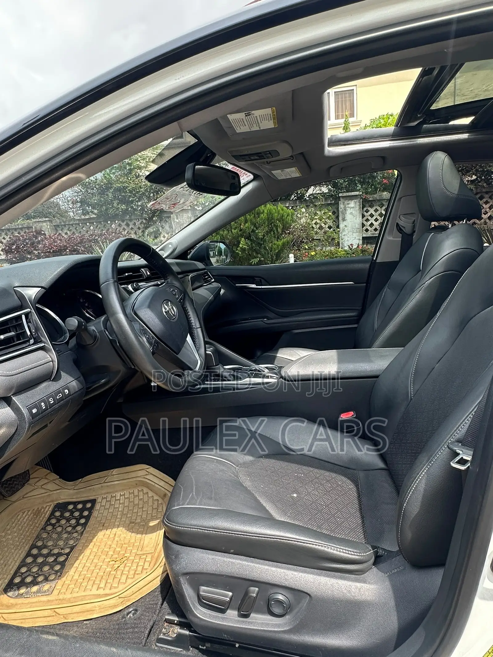 Toyota Camry XSE FWD (2.5L 4cyl 8AM) 2018 White