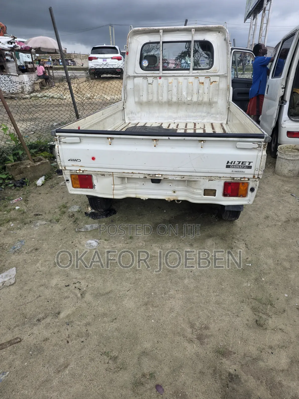 Daihatsu Opti 2000 White