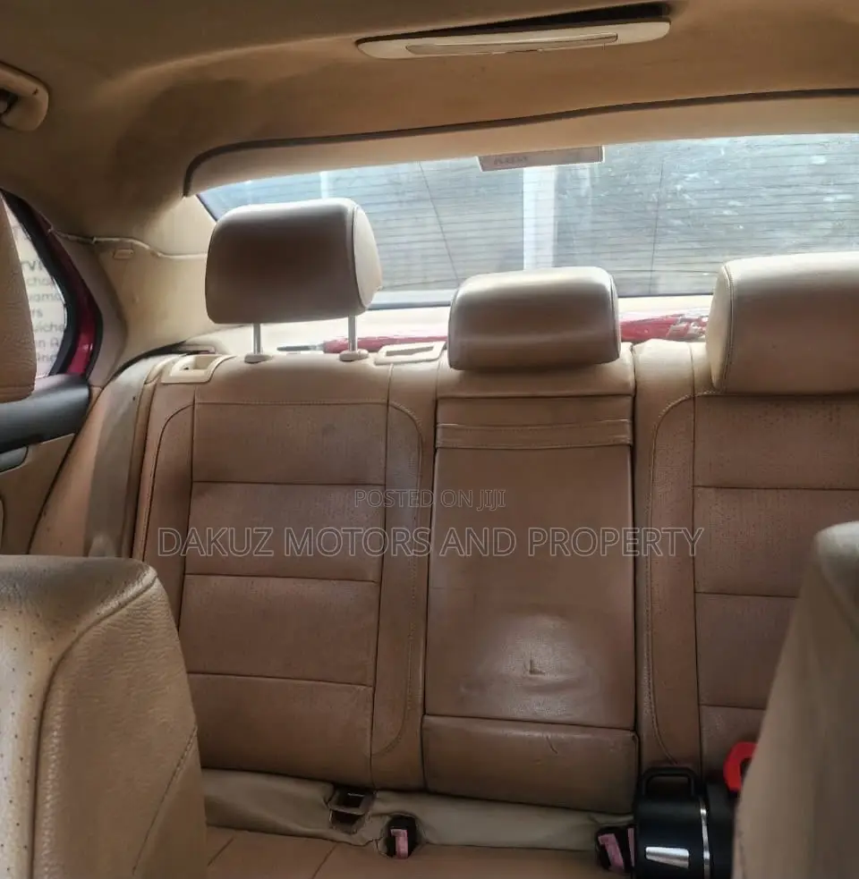 Volkswagen Passat 2009 Burgundy