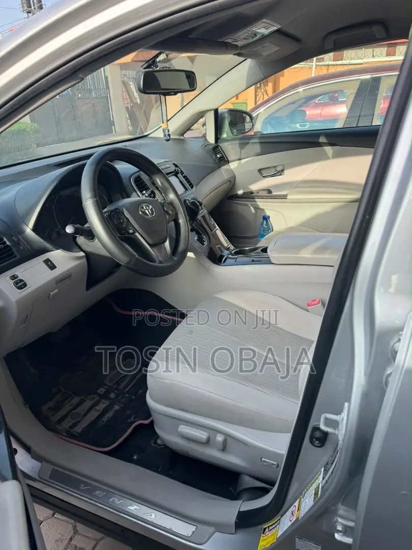 Toyota Venza 2015 Silver