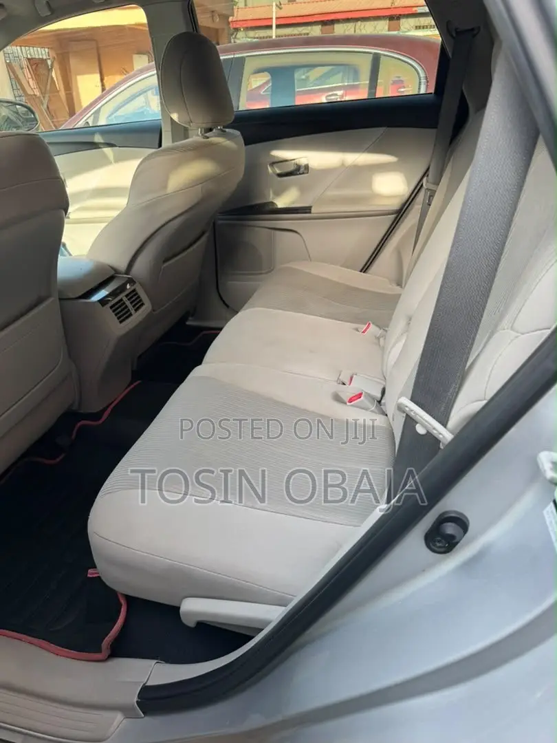 Toyota Venza 2015 Silver