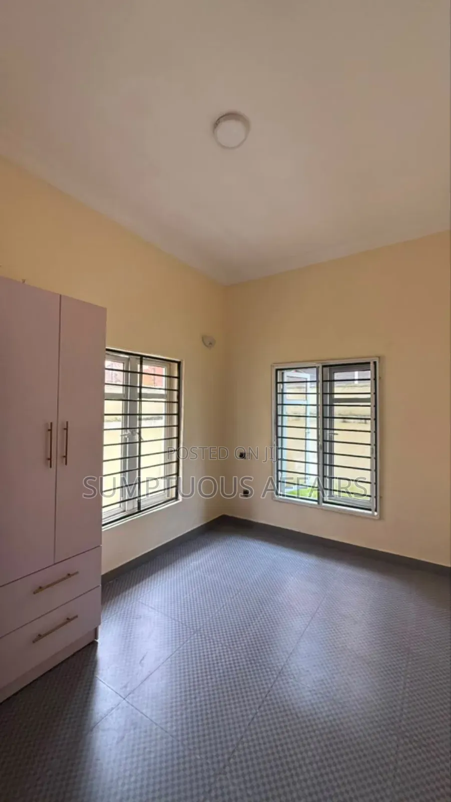 5bdrm Duplex in Ikota for rent