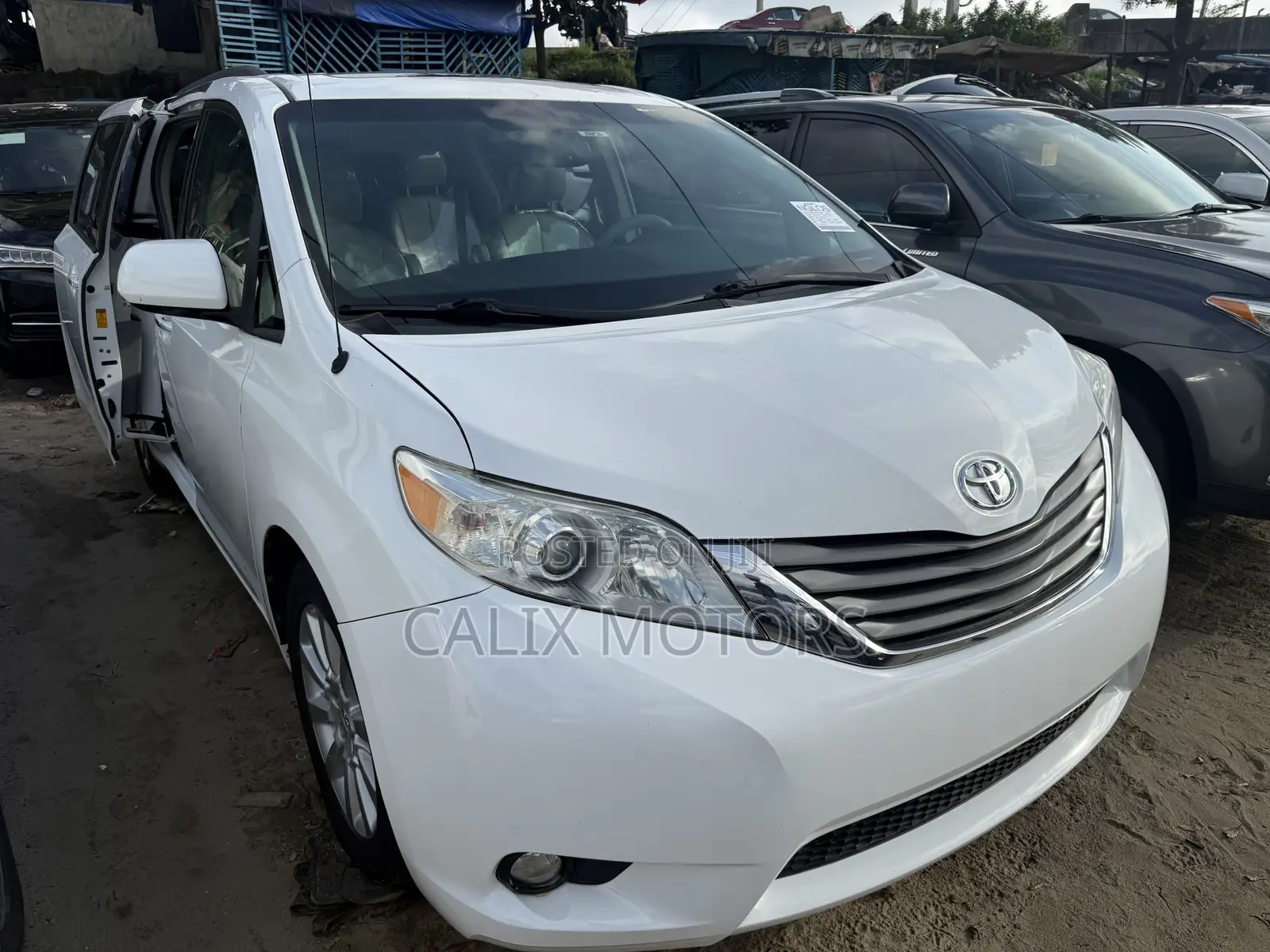 Toyota Sienna 2014 White