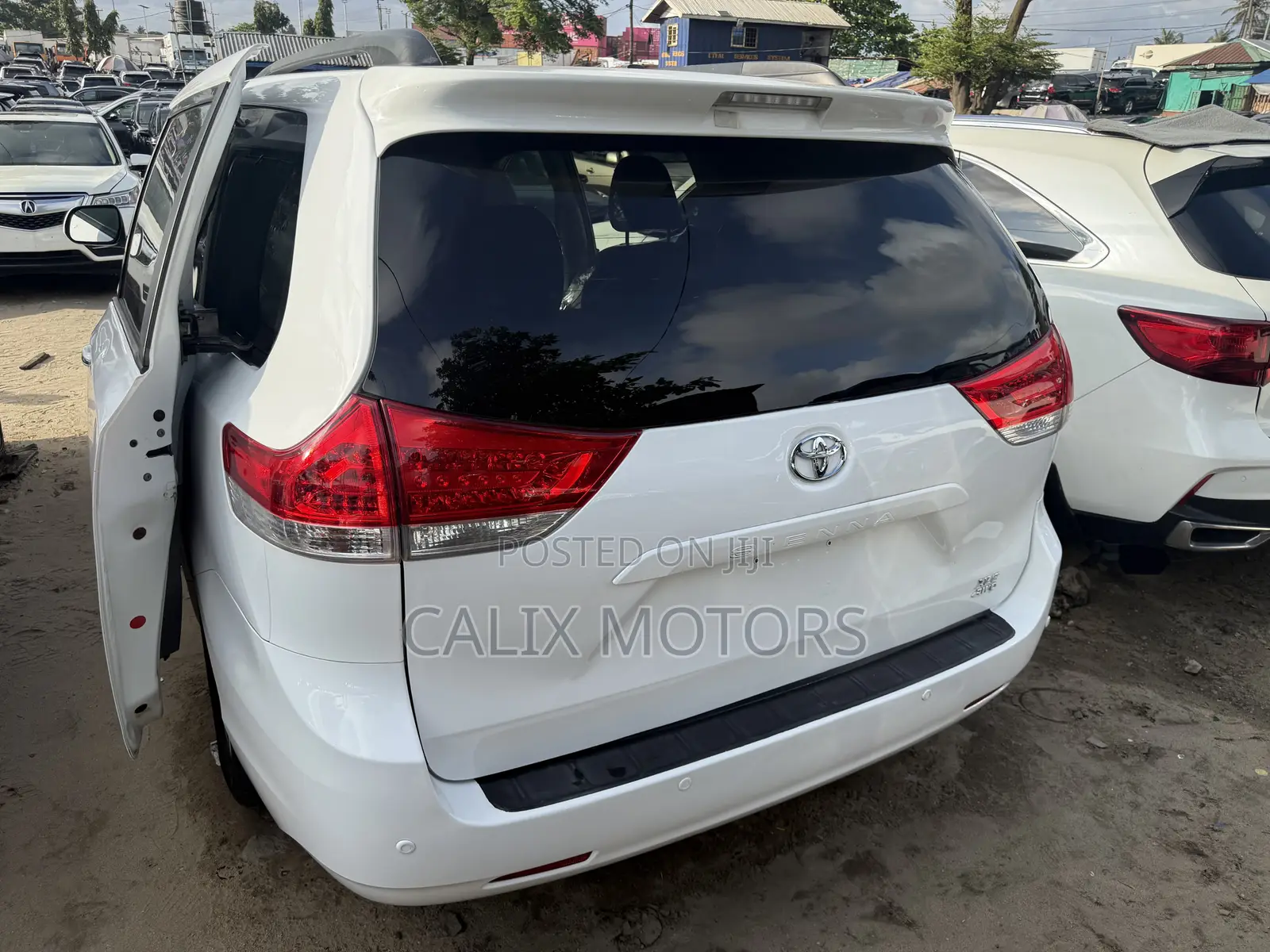 Toyota Sienna 2014 White