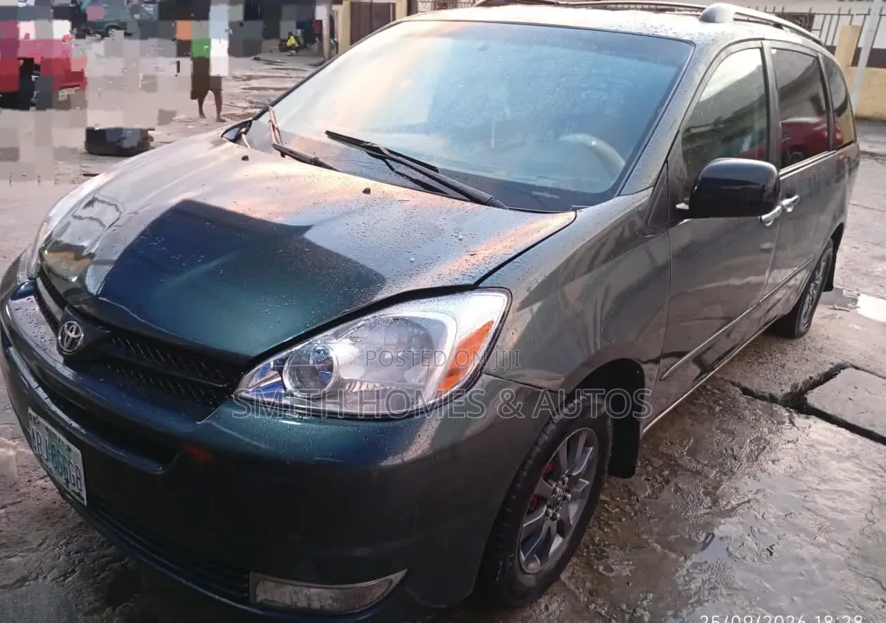 Toyota Sienna XLE Limited 2005 Gray