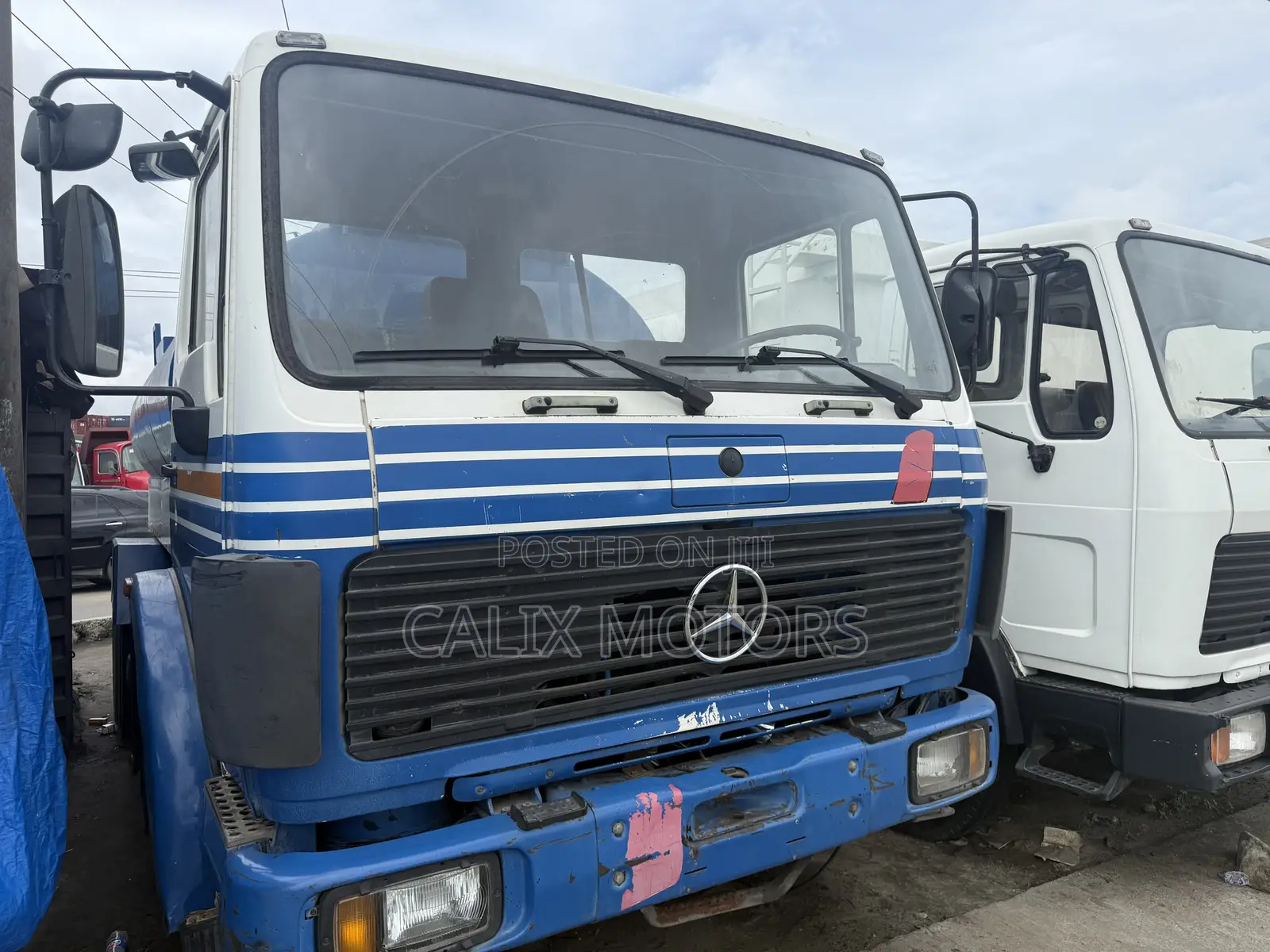 Foreign Used Mercedes Benz 1617 Water Tanker Truck.