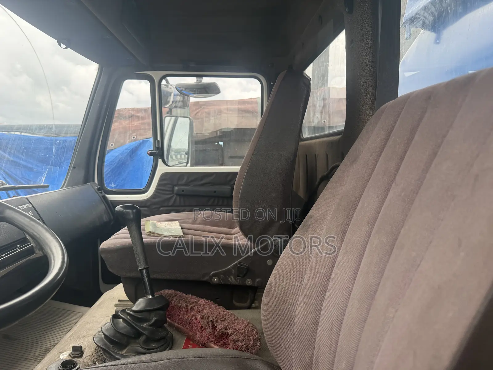 Foreign Used Mercedes Benz 1617 Water Tanker Truck.