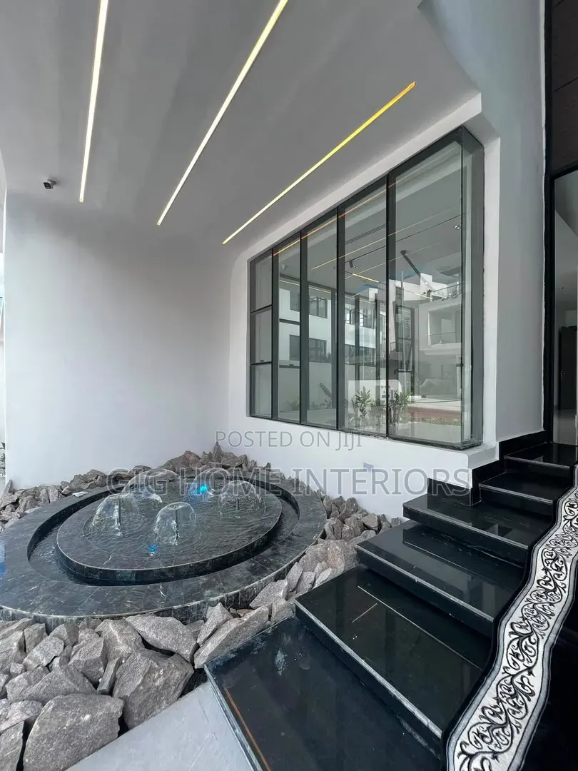 5bdrm Duplex in Osapa London for sale