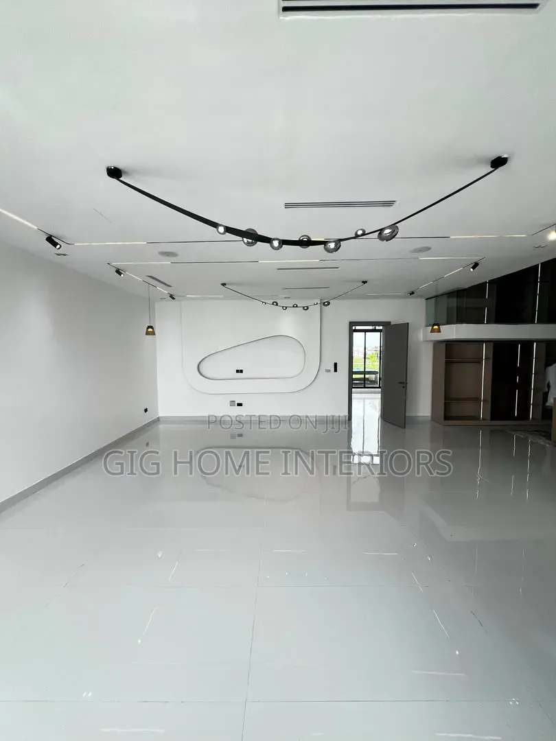 5bdrm Duplex in Osapa London for sale