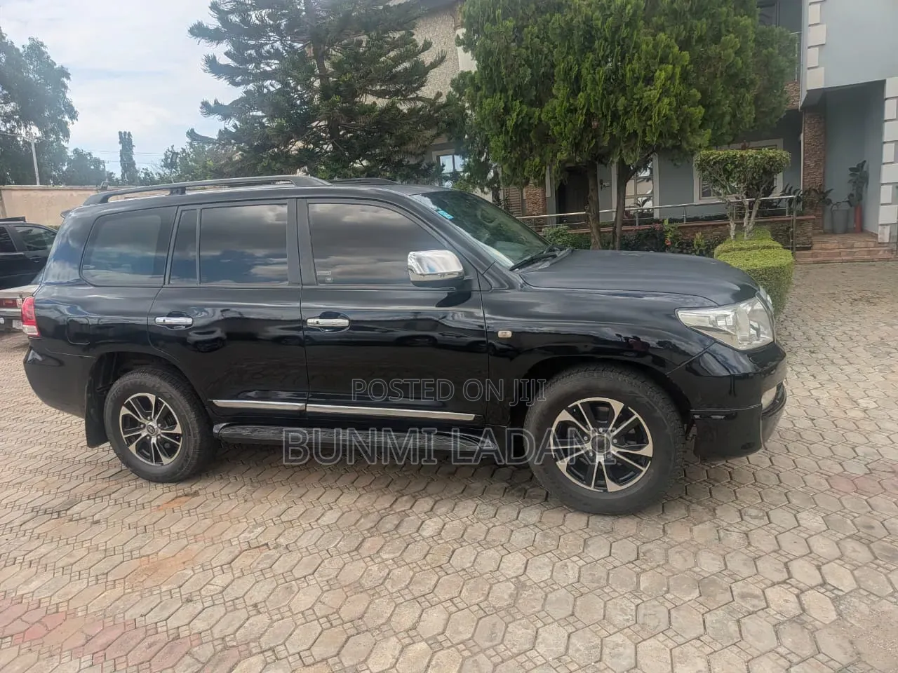 Toyota Land Cruiser 4.6 V8 VX-R 2012 Black