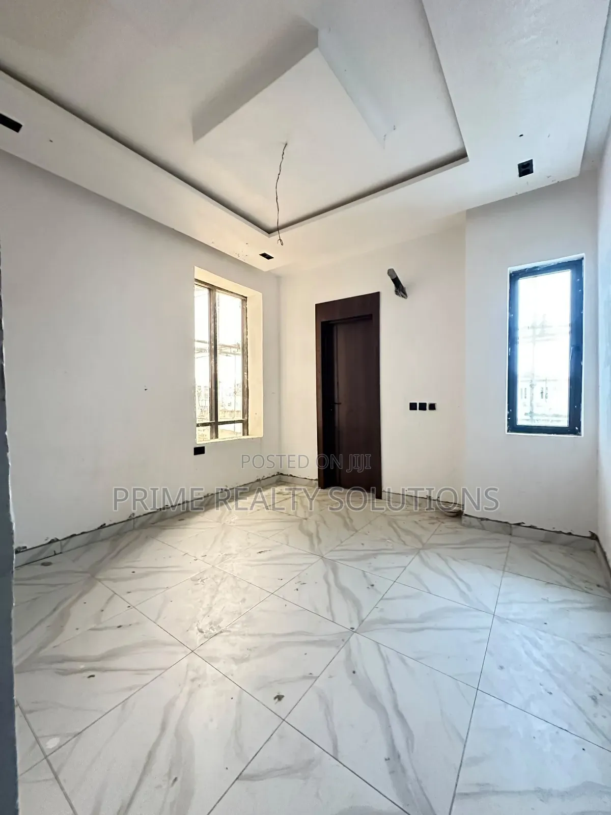 3bdrm Penthouse in Lekki Expressway for sale