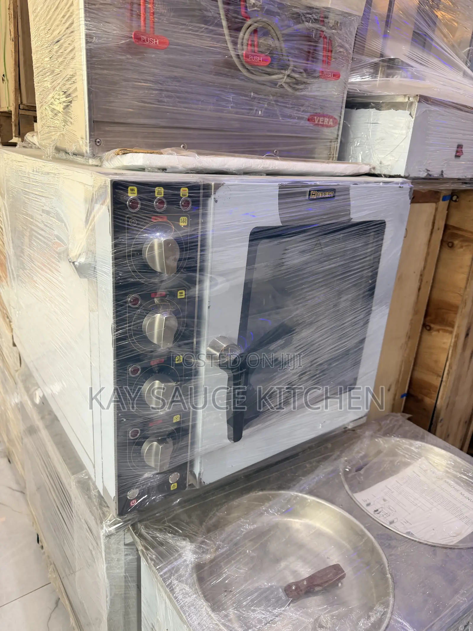 CONVECTION OVEN (6 Trays )