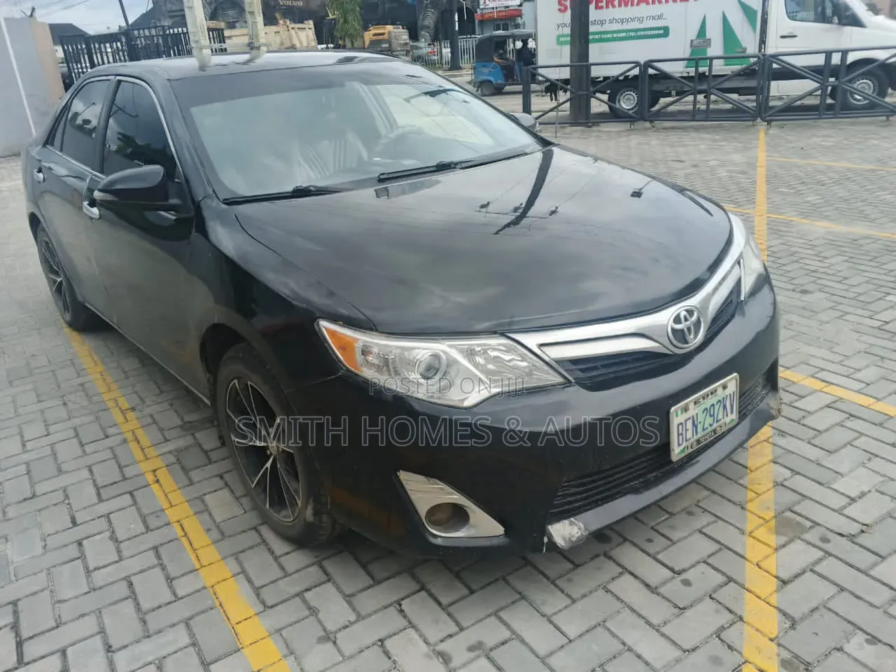 Toyota Camry SE 4dr Sedan (2.5L 4cyl 6A) 2013 Black
