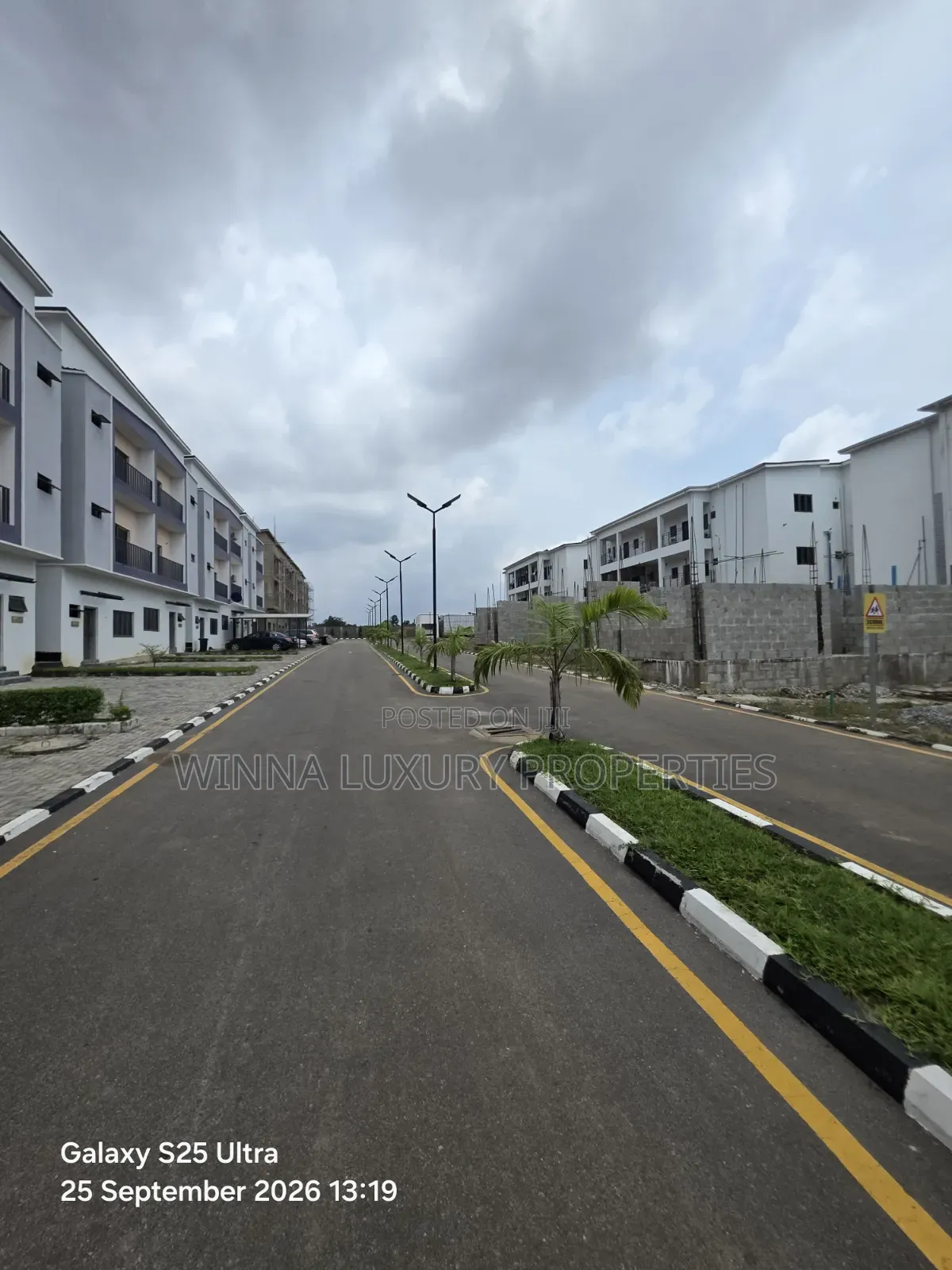5bdrm Duplex in Lokogoma for sale