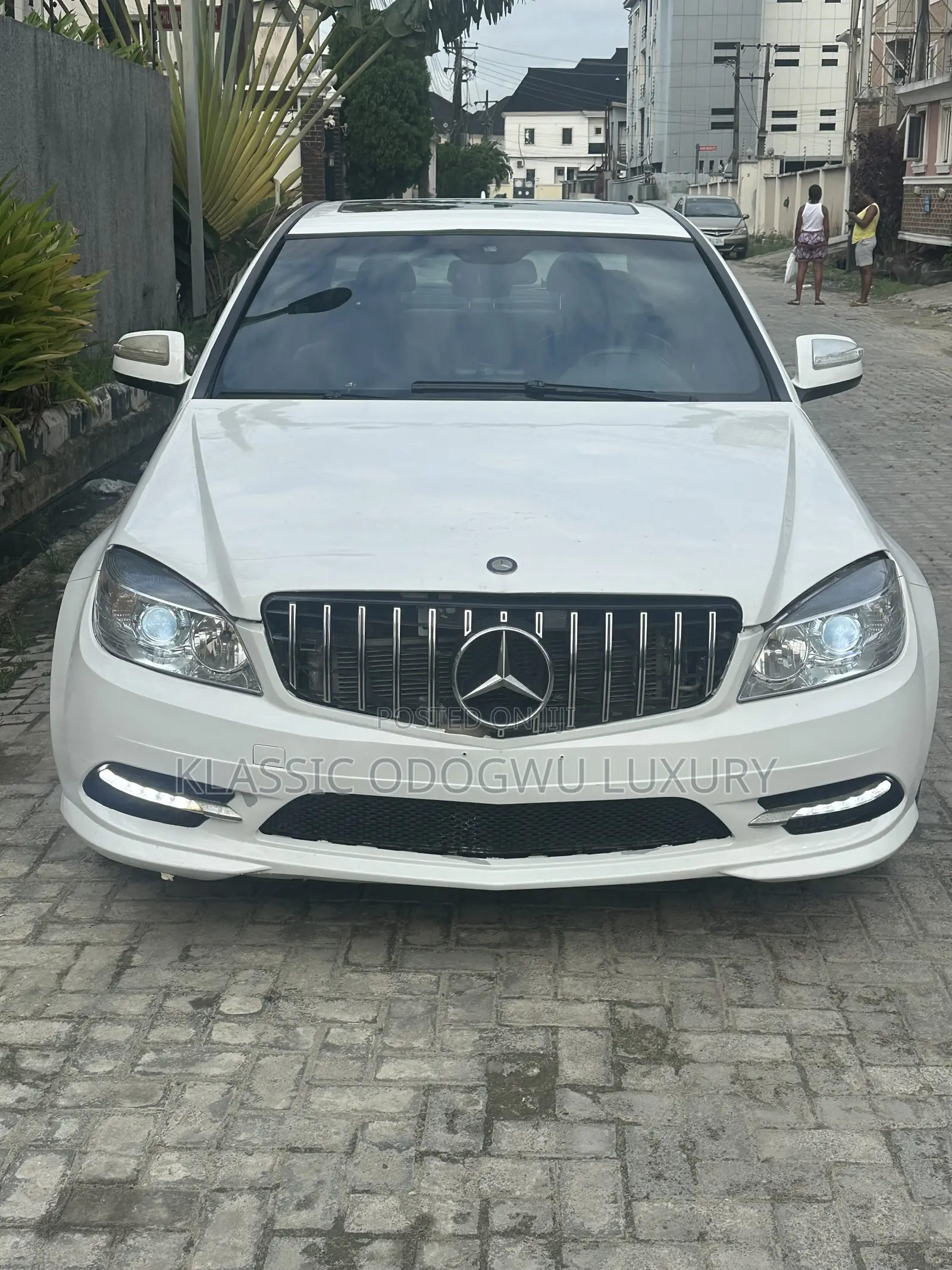 Mercedes-Benz C300 Luxury Sedan AWD (3.0L 6cyl 7A) 2009 White