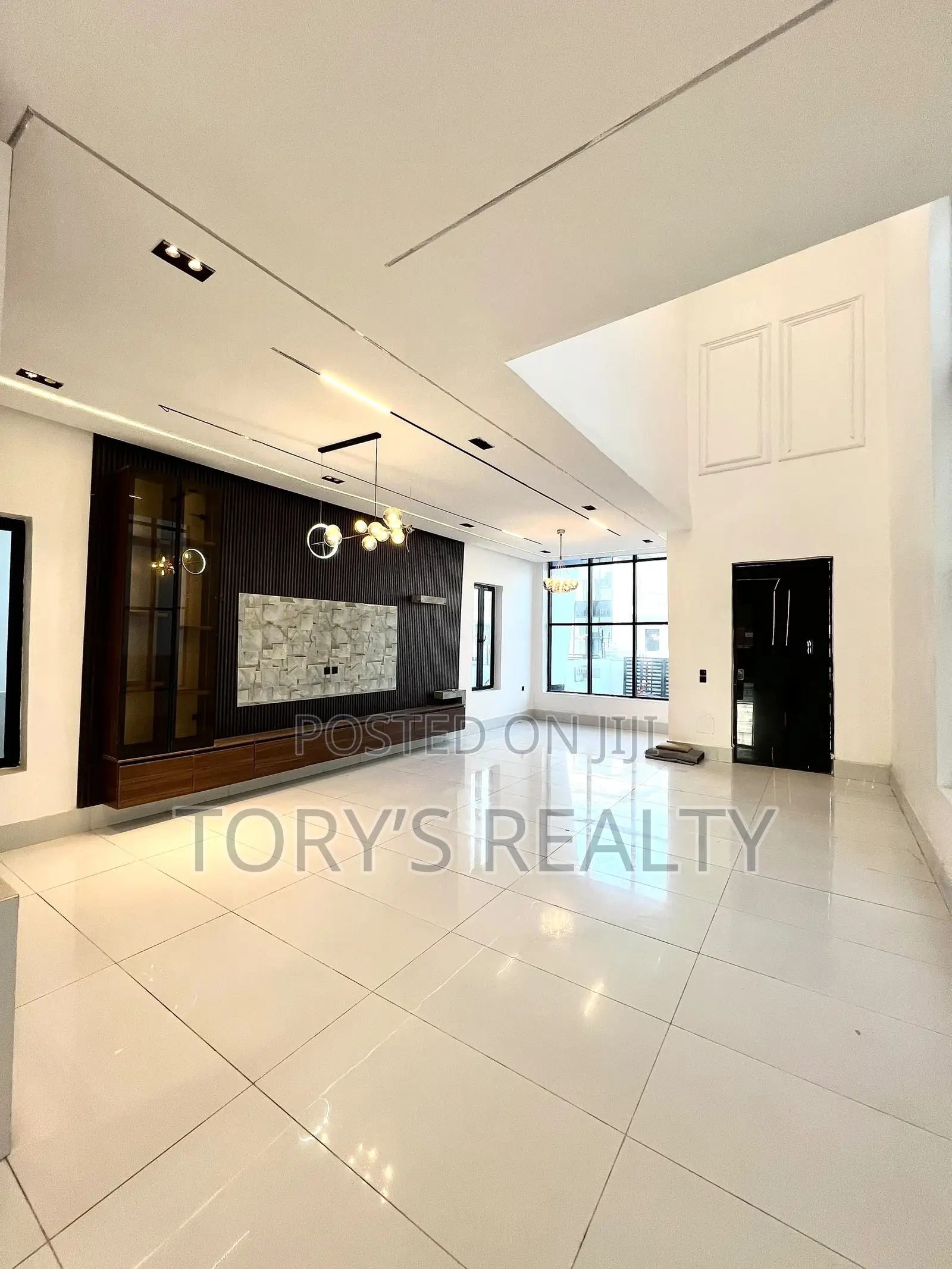 5bdrm Duplex in Ado / Ajah for sale