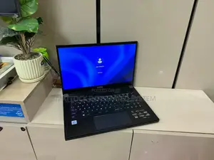 Laptop MSI GS66 Stealth 10SGS 16GB Intel Core i7 SSD 512GB