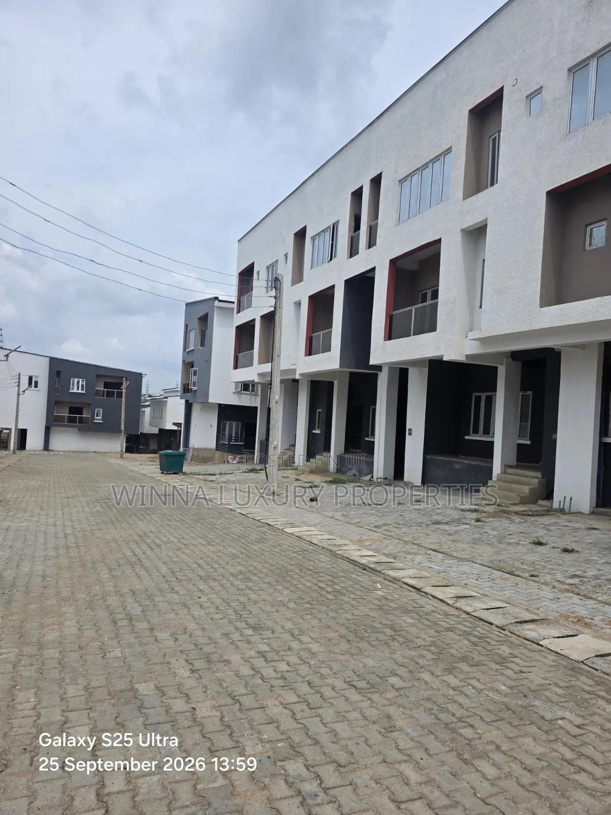 4bdrm Duplex in Paradise, Kaura for sale