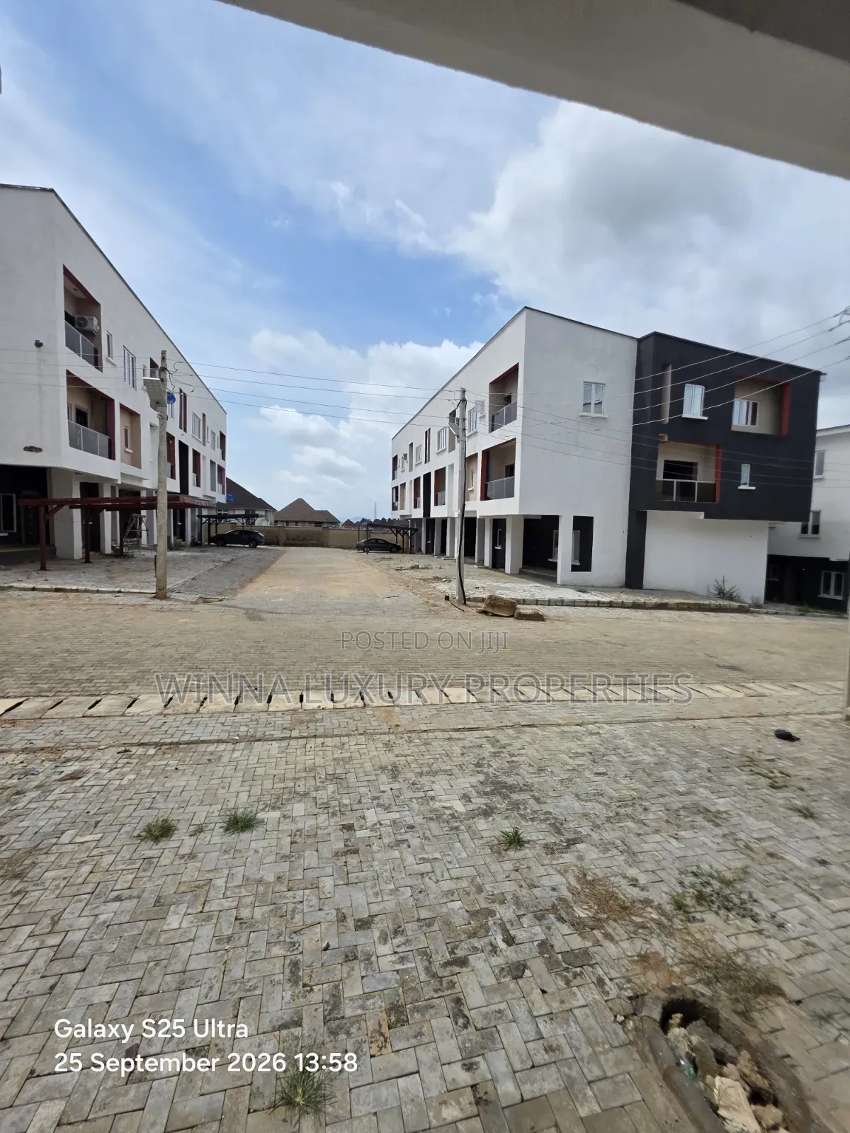 4bdrm Duplex in Paradise, Kaura for sale