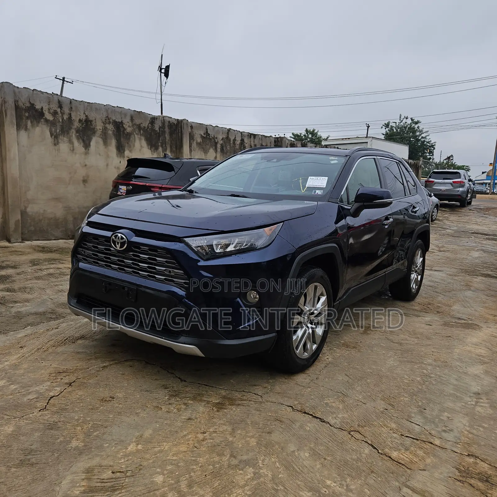 Toyota RAV4 Limited 2022 Blue