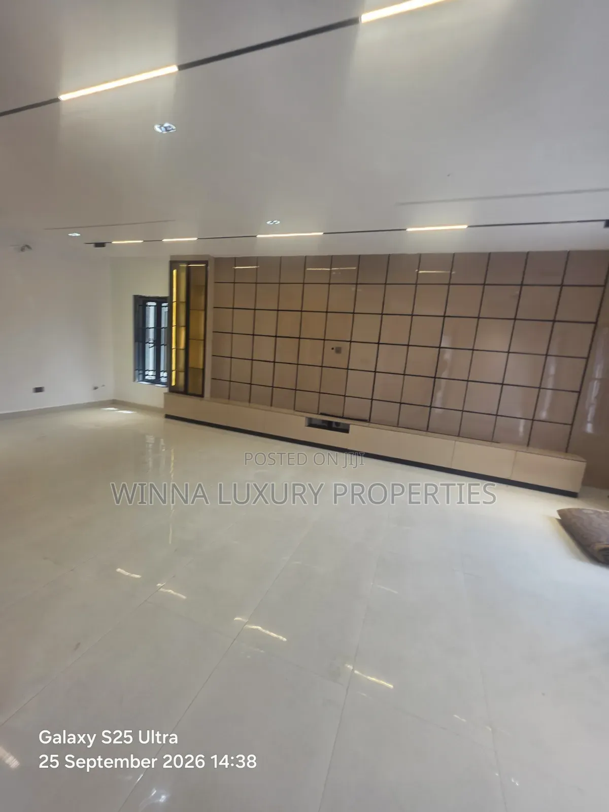 5bdrm Duplex in Citi Scape, Kaura for sale