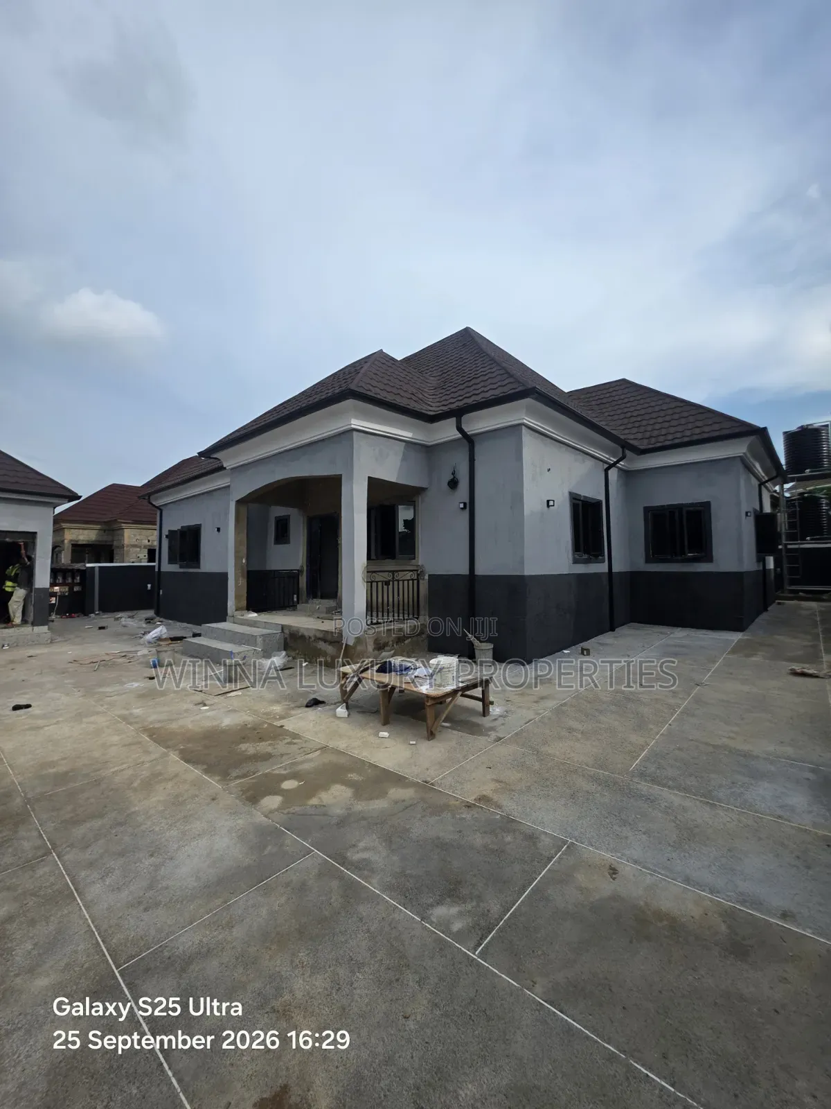 2bdrm Bungalow in Light Gold, Lugbe District for rent